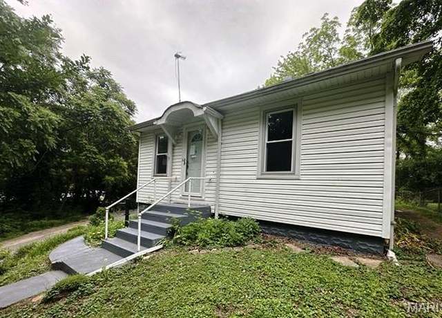 Property at 9909 Baltimore St, Belleville, IL 62223, 2 beds, 1 bath