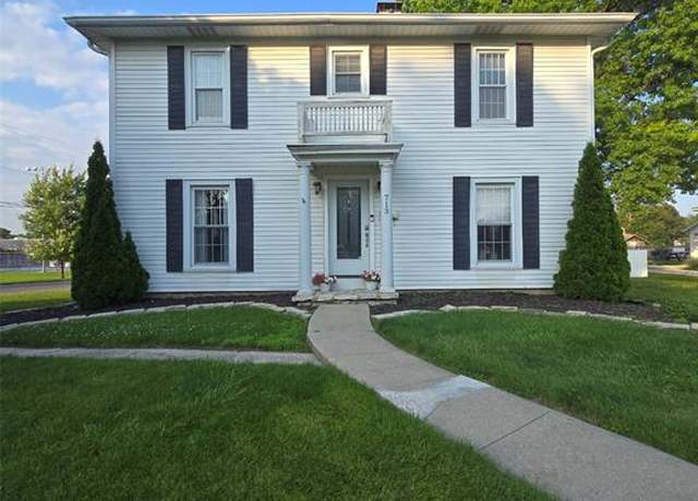 Property at 713 N State St, Jerseyville, IL 62052, 4 beds, 2.5 baths
