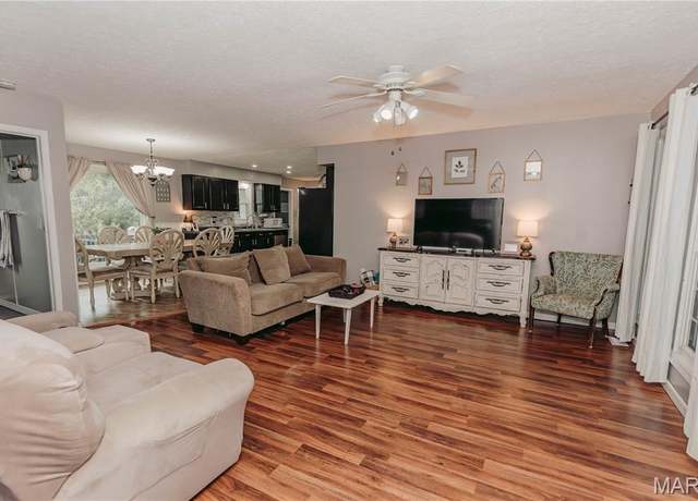 Property at 13550 Council Ln, Dixon, MO 65459, 4 beds, 2 baths