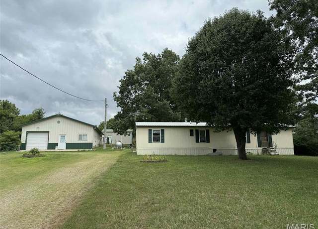Property at 25020 Mcclurg Dr, Lebanon, MO 65536, 2 beds, 1 bath