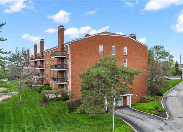 Property at 10358 Chimney Rock Dr #2, St Louis, MO 63146, 2 beds, 2 baths