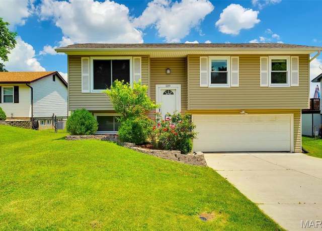 Property at 229 Stillbrook Estates Dr, Fenton, MO 63026, 2 beds, 2 baths