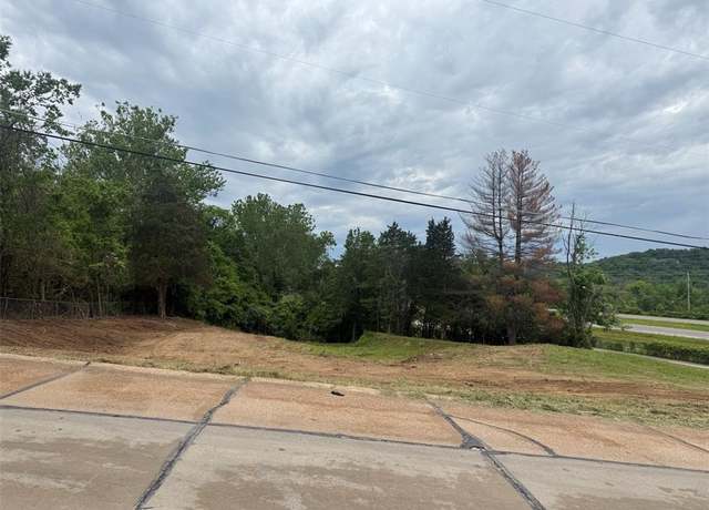 Property at 1 Eastview Dr, Fenton, MO 63026
