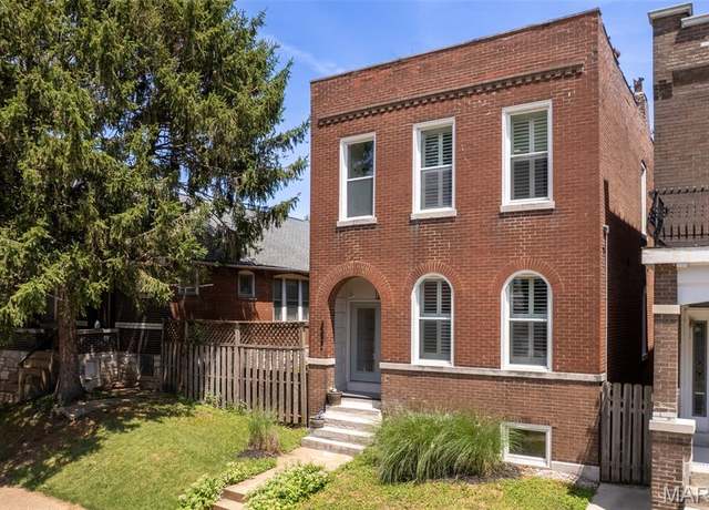 Property at 3522 S Spring Ave, St Louis, MO 63116, 3 beds, 2.5 baths