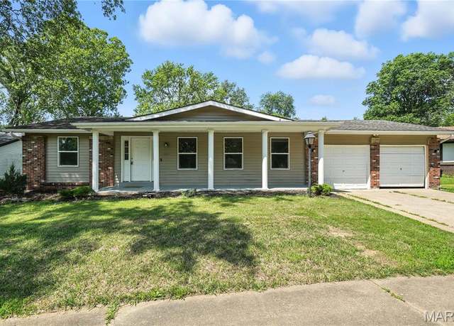 Property at 11951 Jerries Ln, Florissant, MO 63033, 3 beds, 2.5 baths