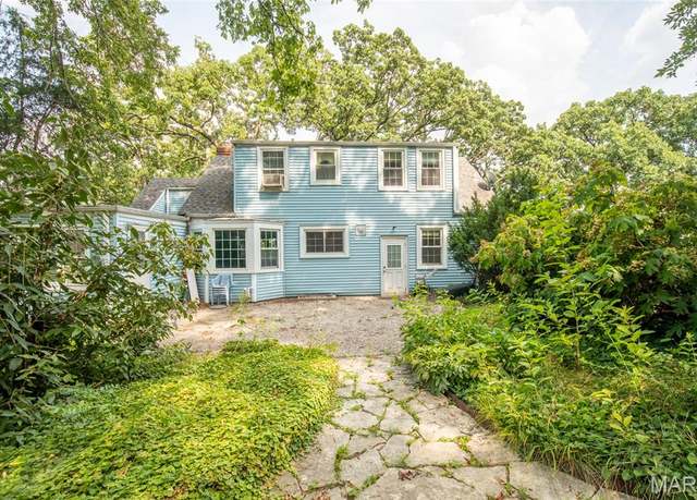 Property at 815 Old Elm Ln, Webster Groves, MO 63119, 4 beds, 2 baths