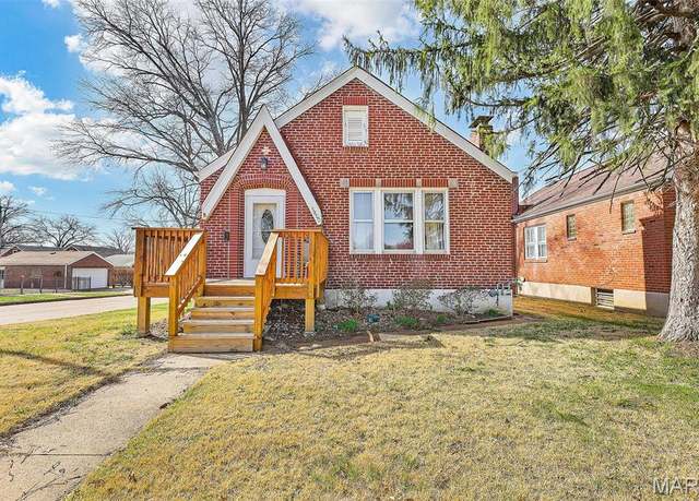 Property at 5800 Marquette Ave, St Louis, MO 63139, 3 beds, 2 baths
