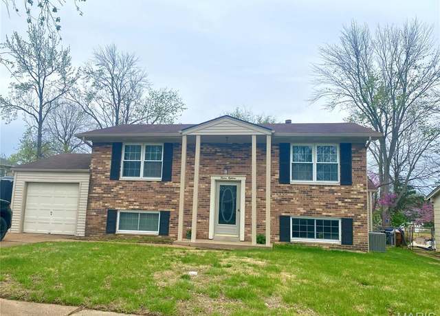 Property at 1218 Feliz Ln, Fenton, MO 63026, 4 beds, 2 baths