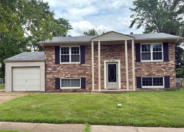 Property at 1218 Feliz Ln, Fenton, MO 63026, 4 beds, 2 baths