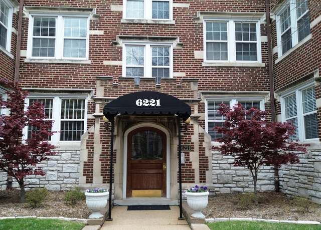 Property at 6221 Northwood Ave Unit 3W, St Louis, MO 63105, 2 beds, 2 baths