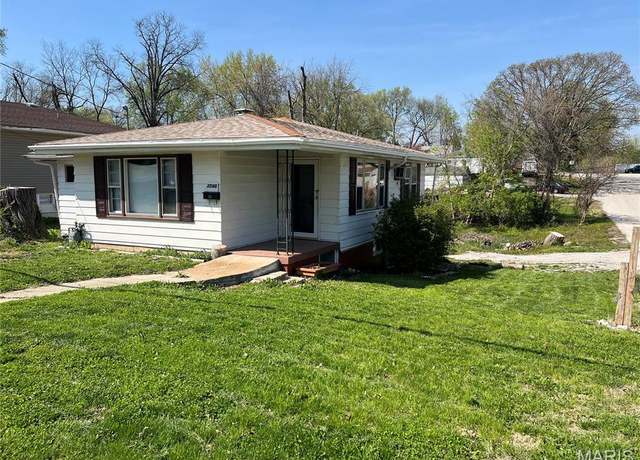 Property at 3548 Oscar Ave, Alton, IL 62002, 4 beds, 2 baths