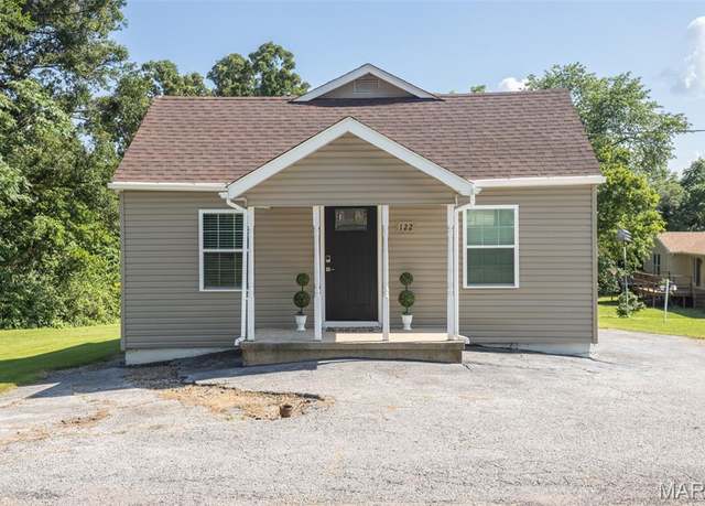 Property at 122 Olive St, Festus, MO 63028, 2 beds, 2 baths