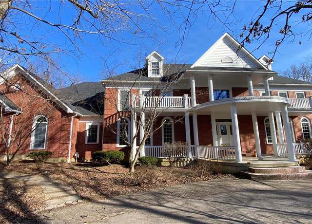 Property at 821 Oak Knoll Rd, Rolla, MO 65401, 5 beds, 6.5 baths