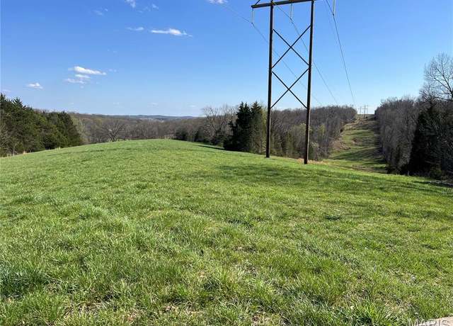 Property at 13140 County Road 4037, Holts Summit, MO 65043, 2 beds, 1 bath