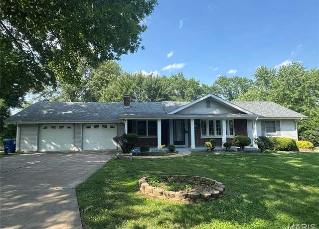 Property at 1265 Saint Michael St, Florissant, MO 63031, 3 beds, 3 baths