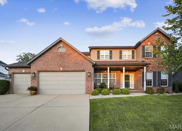 Property at 14 W Southcrest Cir, Edwardsville, IL 62025, 4 beds, 3.5 baths