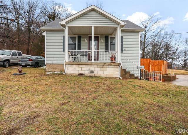 Property at 326 Highland St, Pacific, MO 63069, 3 beds, 2 baths