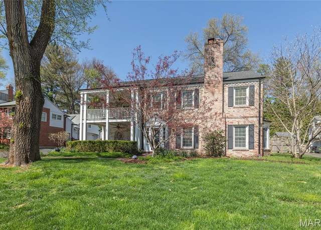 Property at 11 Black Creek Ln, Ladue, MO 63124, 4 beds, 2.5 baths