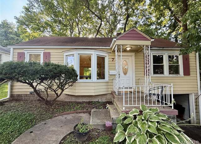 Property at 7 Orchard Ln, Collinsville, IL 62234, 2 beds, 1 bath
