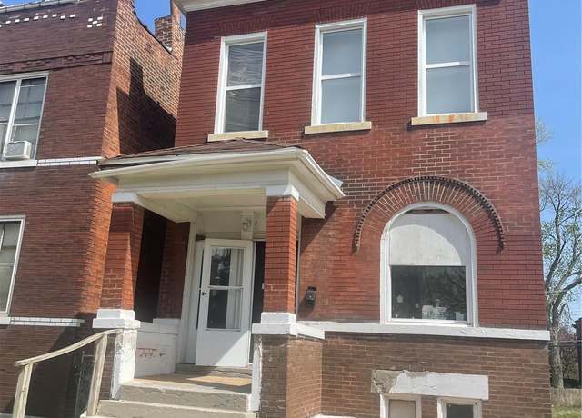 Property at 4118 Nebraska Ave, St Louis, MO 63118, 3 beds, 2 baths