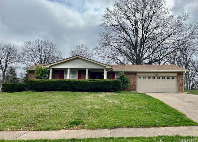 Property at 414 Imperial Ct, O'fallon, MO 63366, 3 beds, 2 baths