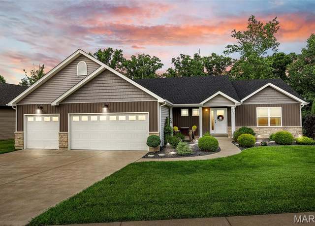 Property at 815 Mule Creek Dr, Wentzville, MO 63385, 3 beds, 2 baths