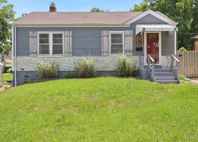 Property at 2756 Hawson Dr, St Louis, MO 63125, 2 beds, 1 bath