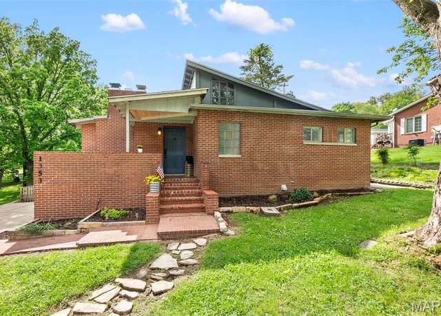 Property at 1353 Karen Dr, Cape Girardeau, MO 63701, 3 beds, 2 baths