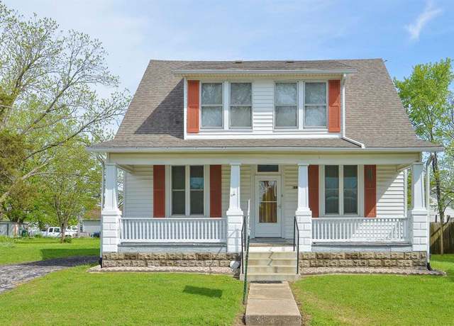 Property at 611 E Olive St, Red Bud, IL 62278, 3 beds, 1 bath