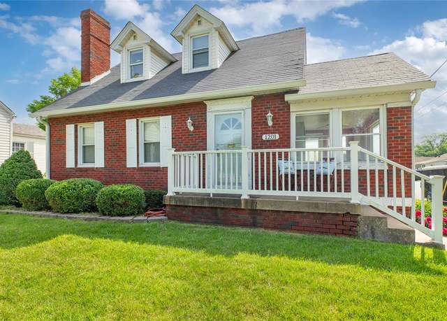 Property at 1201 Milton Rd, Alton, IL 62002, 4 beds, 2 baths