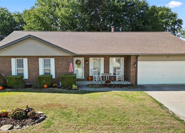 Property at 3927 Benington Dr, Swansea, IL 62226, 4 beds, 2 baths