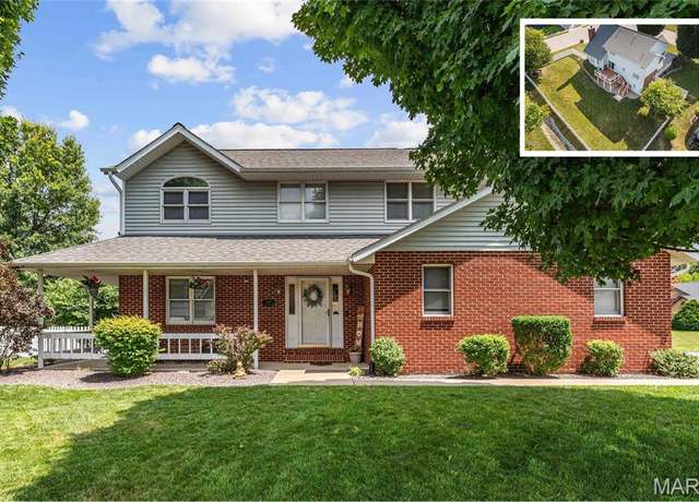 Property at 200 Saint Sabre Dr, Belleville, IL 62226, 4 beds, 3.5 baths