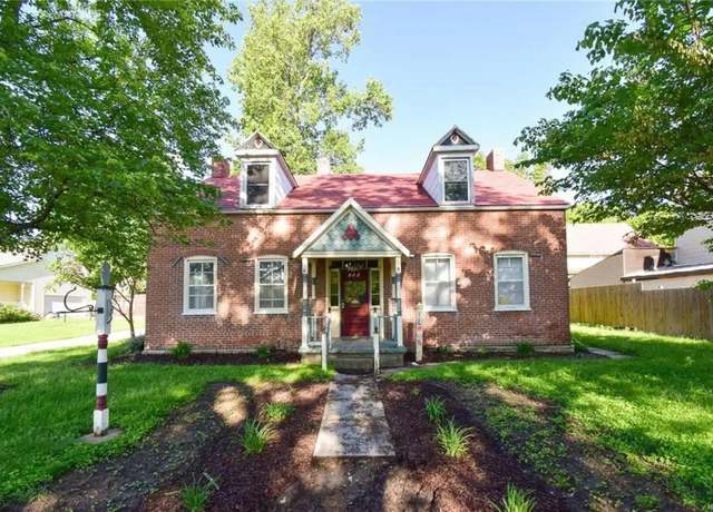 Property at 606 Washington St, Hermann, MO 65041, 5 beds, 3 baths