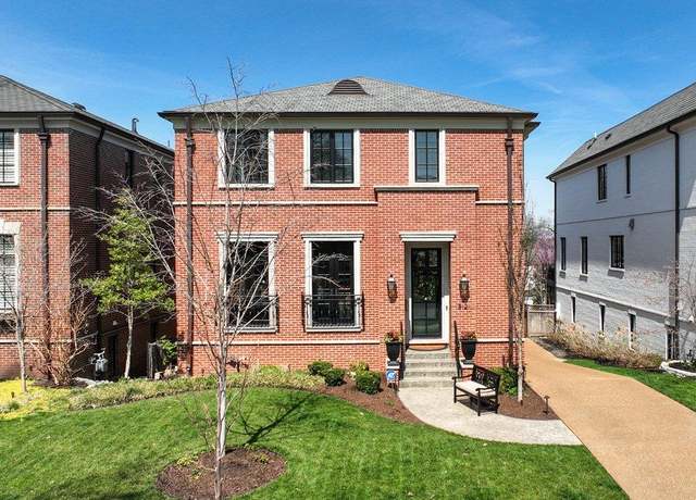 Property at 8121 Stratford Dr, Clayton, MO 63105, 5 beds, 4.5 baths