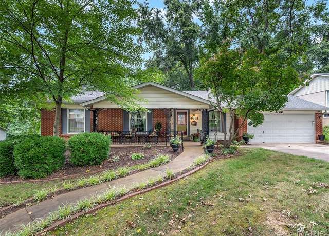 Property at 4661 Markton Dr, St Louis, MO 63128, 5 beds, 3 baths