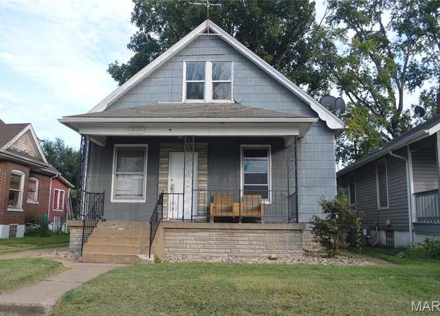 Property at 2426 Grand Ave, Granite City, IL 62040, 3 beds, 2 baths