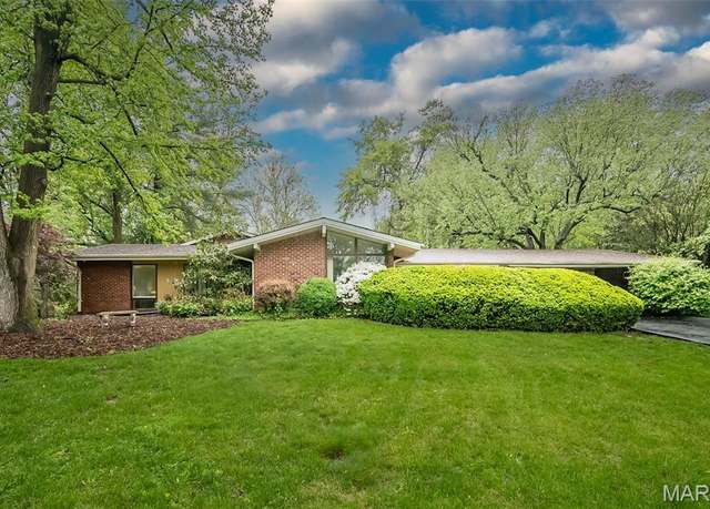 Property at 10 Sunswept Dr, St Louis, MO 63141, 4 beds, 2.5 baths