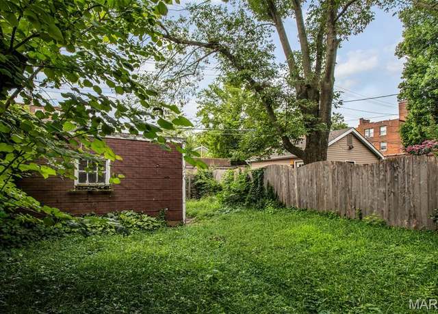 Property at 4138 Botanical Ave, Saint Louis, MO 63110, 8 beds, 4 baths