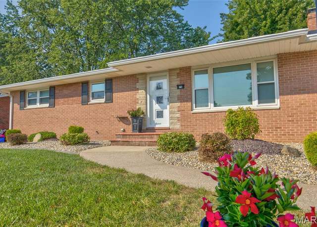 Property at 79 Kendall Dr, Wood River, IL 62095, 3 beds, 1 bath