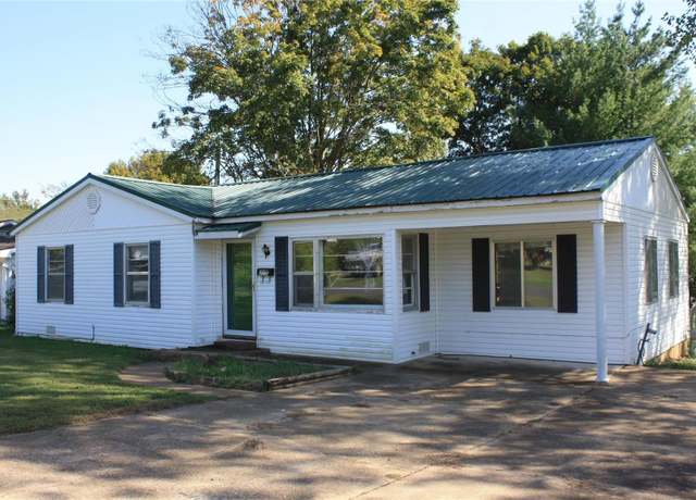 Property at 215 Eckles St, Piedmont, MO 63957, 3 beds, 1 bath