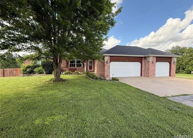 Property at 219 Creekview Rd, Clever, MO 65631, 6 beds, 3 baths