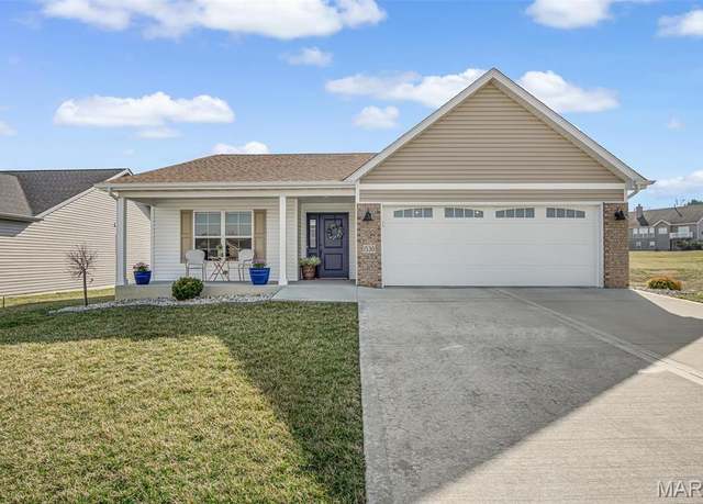 Property at 1530 Orchard Lakes Cir, Belleville, IL 62220, 3 beds, 2 baths