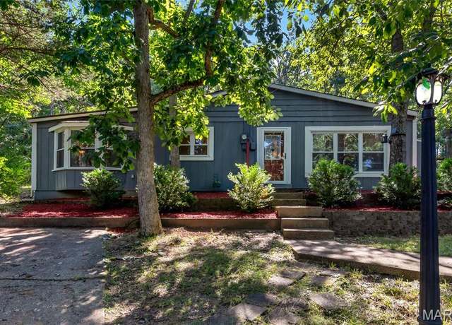 Property at 109 N Lake Dr, Hillsboro, MO 63050, 2 beds, 2 baths