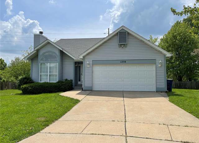 Property at 1258 Spartina Dr, Florissant, MO 63031, 3 beds, 3 baths