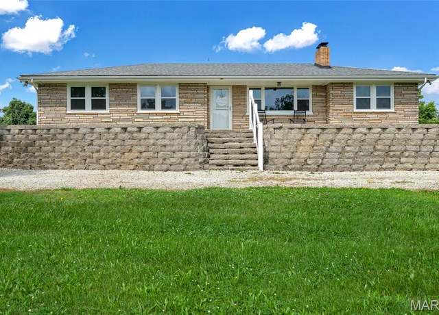 Property at 5701 State Road P, De Soto, MO 63020, 3 beds, 1.5 baths