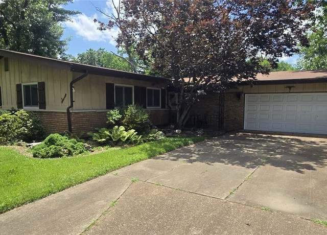 Property at 7 Milbrook Ln, Florissant, MO 63033, 3 beds, 2 baths