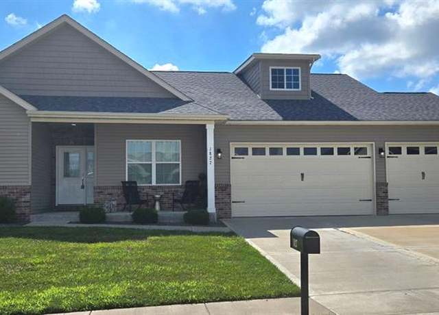 Property at 1827 Crimson Oak Dr, Maryville, IL 62062, 4 beds, 3 baths