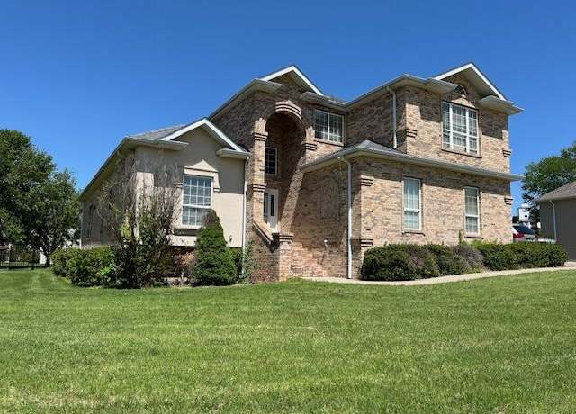 Property at 2062 Concord Pl, Cape Girardeau, MO 63701, 4 beds, 5 baths
