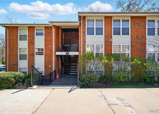 Property at 1966 Hunting Lake Ct #302, St Louis, MO 63122, 3 beds, 2 baths