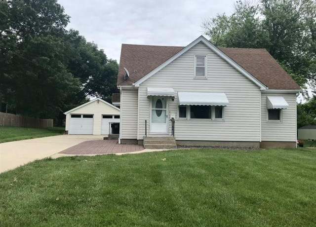 Property at 420 N Library St, Waterloo, IL 62298, 2 beds, 1 bath